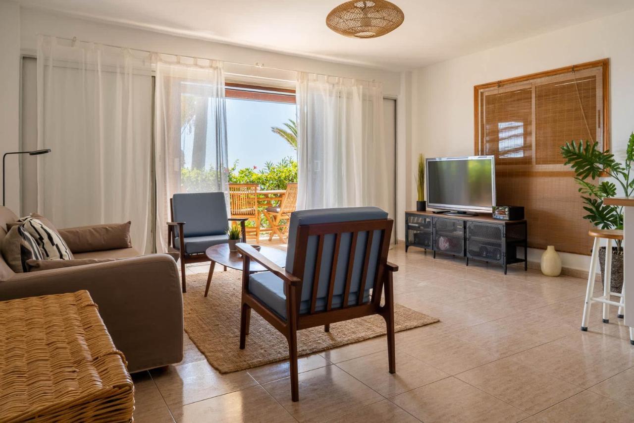 Ocean Front Two Bedroom Apartment Puerto de Santiago  Exterior photo